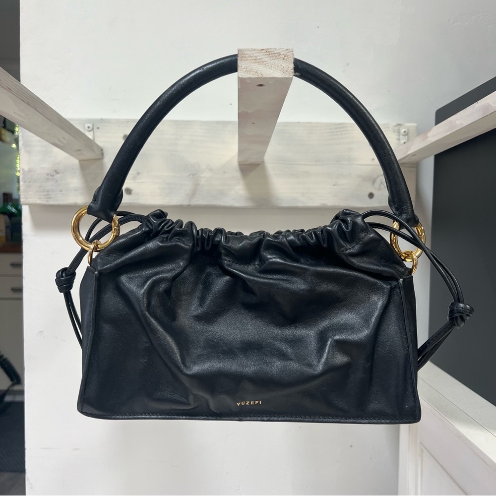 Yuzefi black shoulder bag